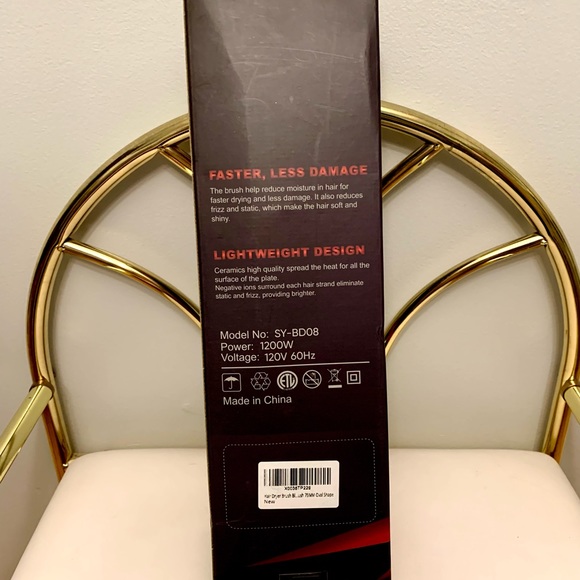 NIB blow dryer round brush - Picture 3 of 4